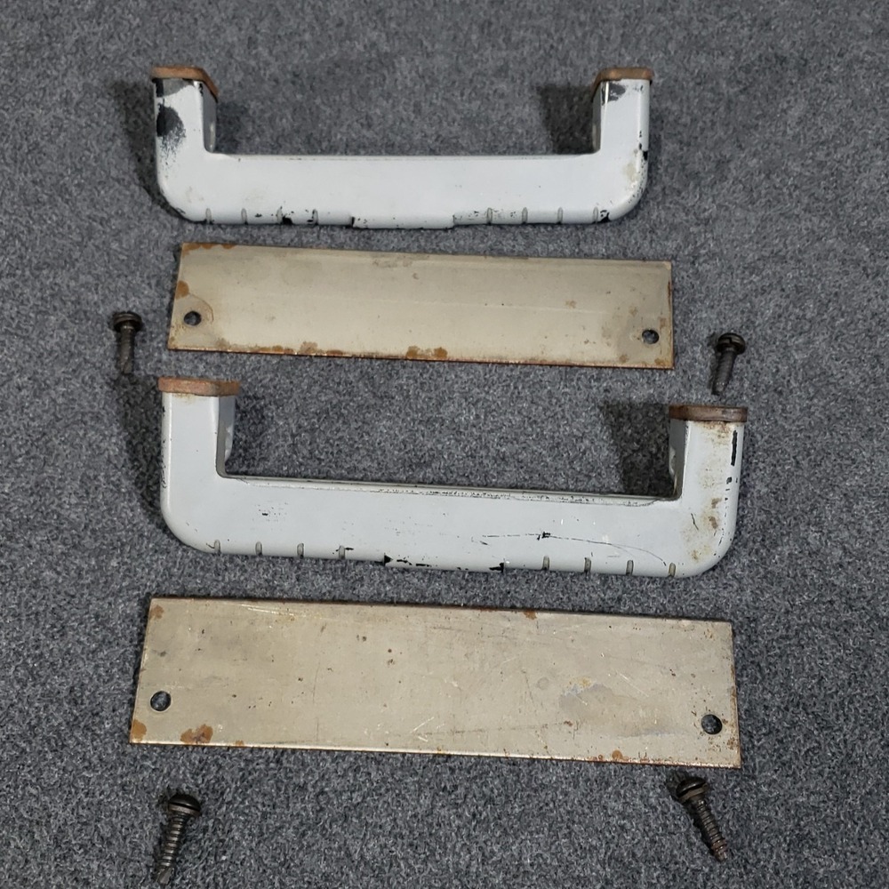 Westinghouse‎ Roaster Oven RO-91 and Older + Bakelite Side Handles and Hardware - Picture 5 of 5